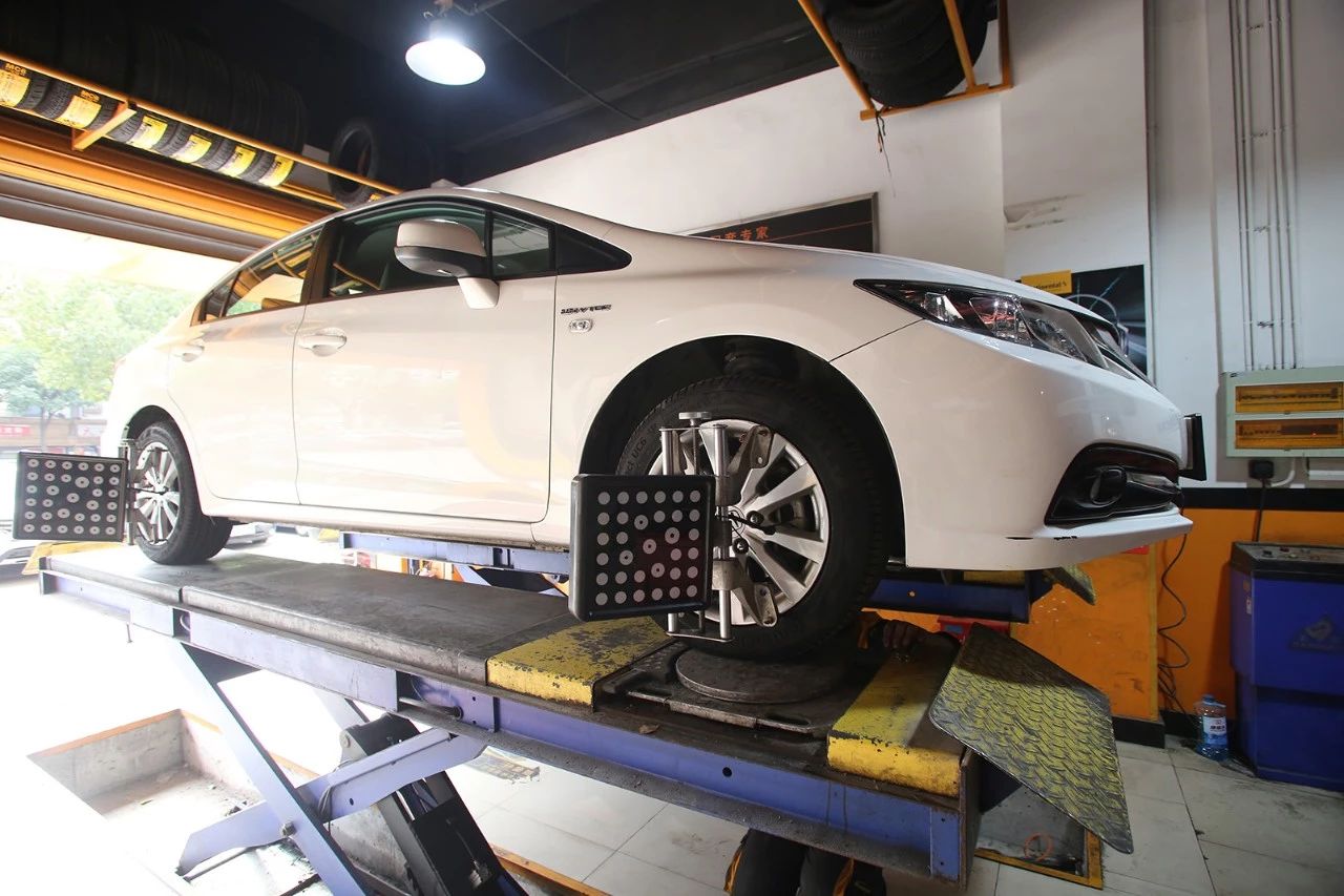 朝阳轮胎su319跟马牌uc6哪个好,马牌uc6轮胎3万公里有裂纹