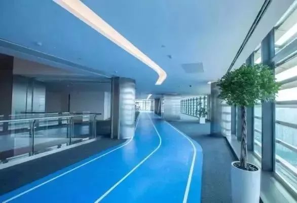 香港人超羡慕的Facebook新办公室，和内地大厂比怎么样？