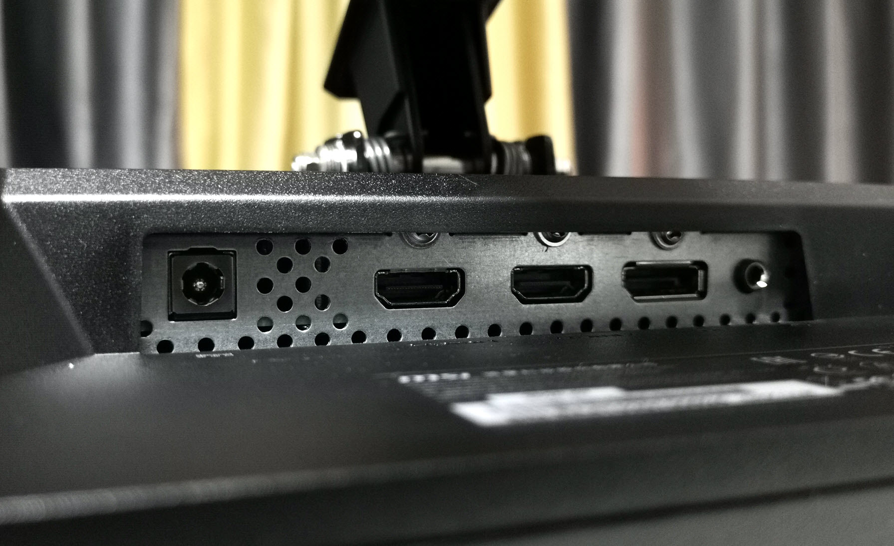 24寸显示器尺寸怎么算长宽高,电脑显示器都是多大尺寸的