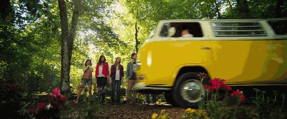 「啪啪」就会死！只有处女才能活到最后...