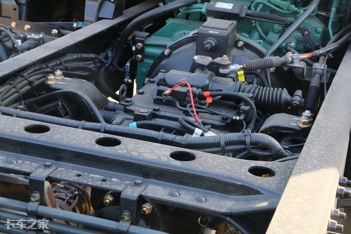 解放jk6载货车怎么样,解放j6新款4.2米厢货多少钱