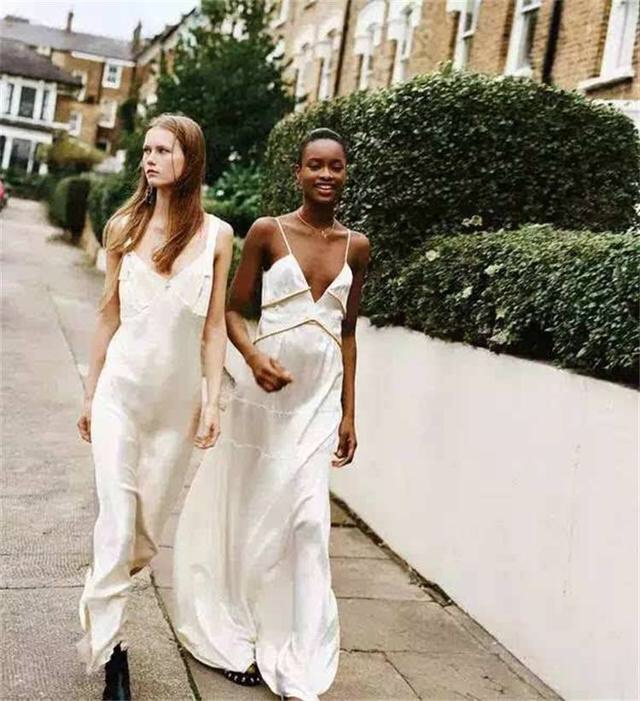 平胸的女生该怎么穿衣,平胸女孩怎么穿才好看