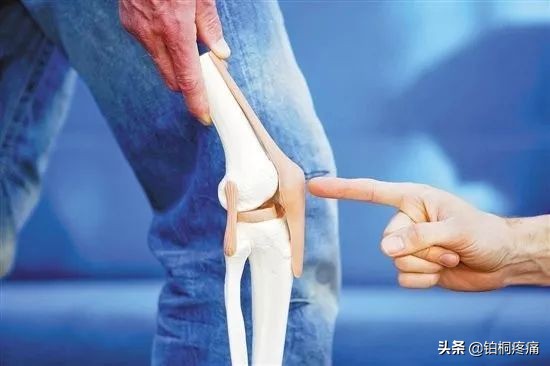 女人膝盖疼痛警惕四种病因,膝盖内侧疼痛的病因