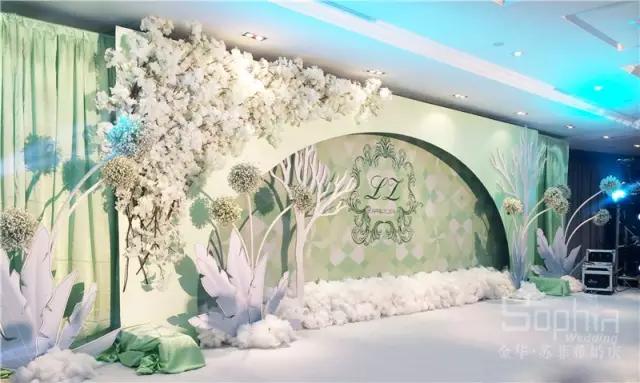 结婚请帖给姐姐姐夫一家怎么写,奶奶健在孙子结婚的请帖怎样写