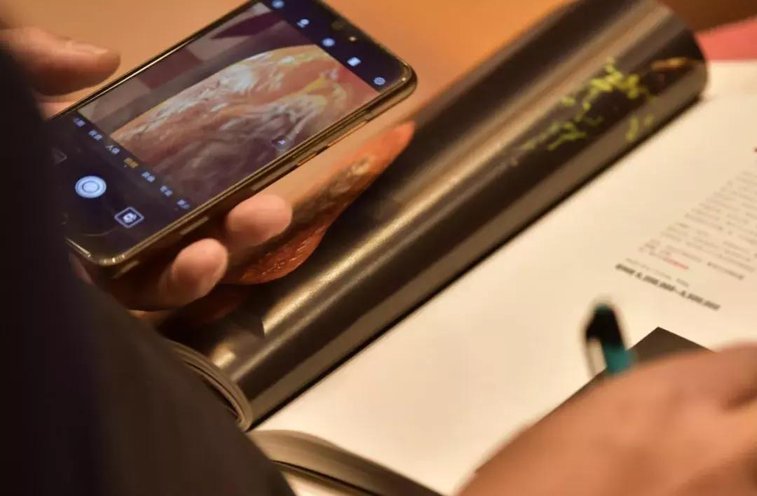 5239万元，2019春拍上最美的石头！