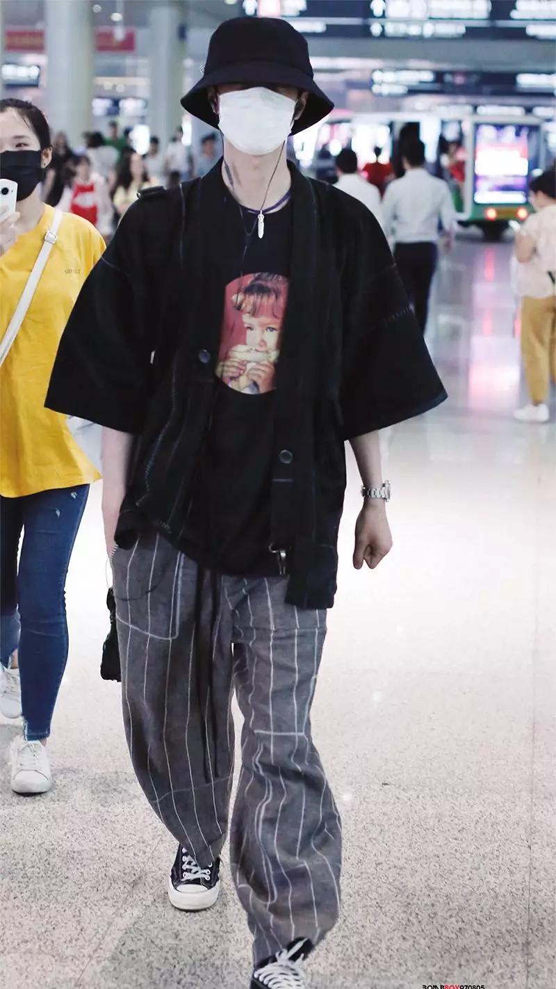 你穿的衣服这么土是大妈风吗,为啥我穿衣服总是那么土