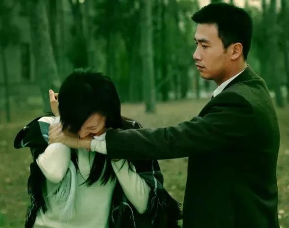 如何评价电视剧暗算的黄依依,暗算黄依依人物分析