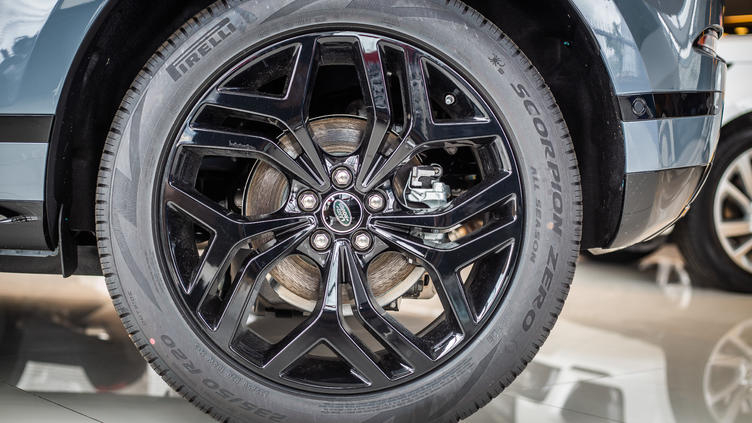 二手奔驰glc和揽胜极光,18款捷豹f-pace和路虎极光怎么选