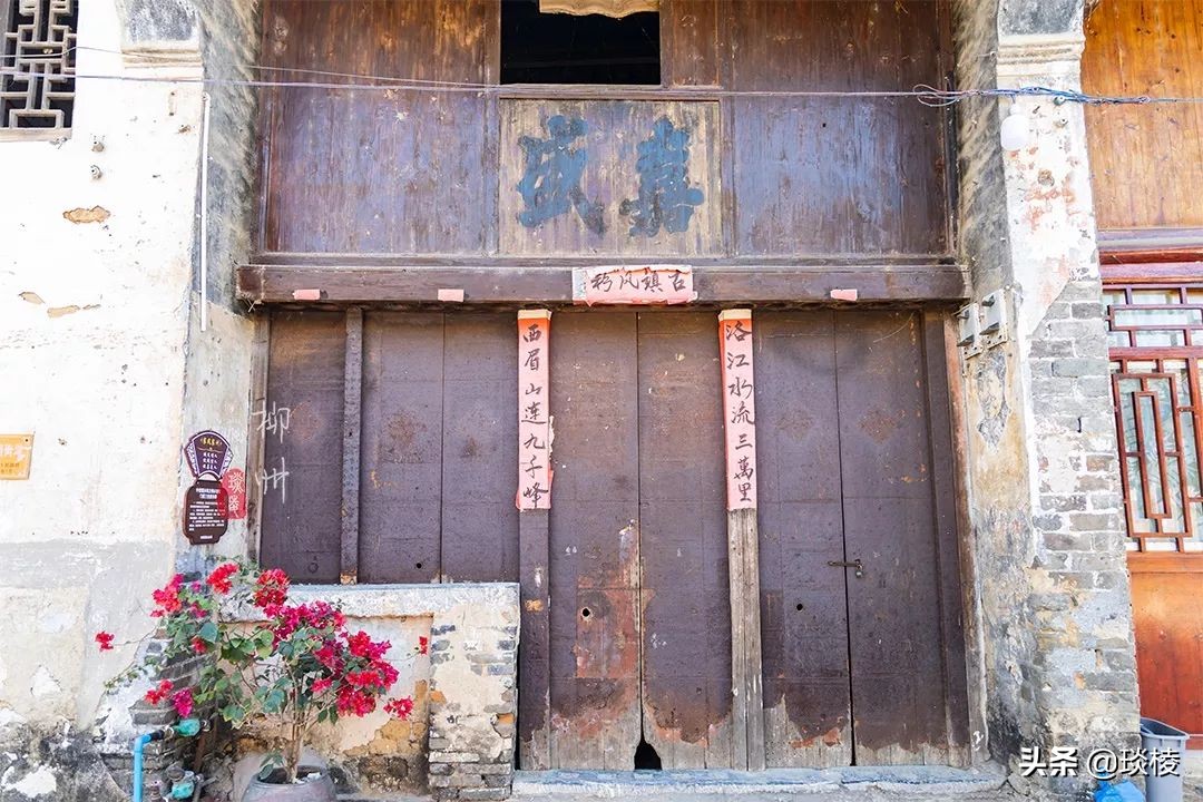 手里拿的不是大刀?最有文化的关二爷竟然藏在个古镇里