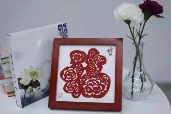 夏虹脚趾磨出血泡,夏虹励志