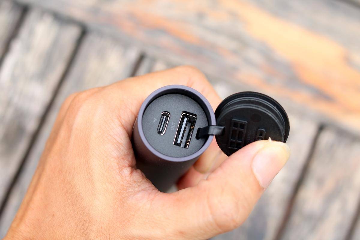 mini强光手电,zmi随身强光手电闪红灯