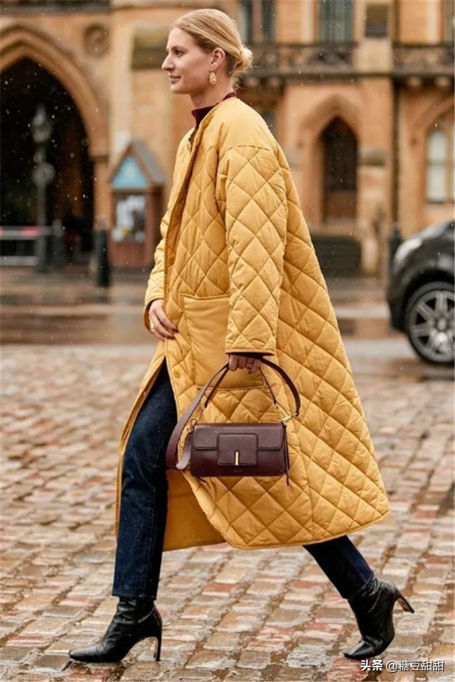 冬天穿大衣搭什么鞋好看,适合冬天搭大衣的单鞋