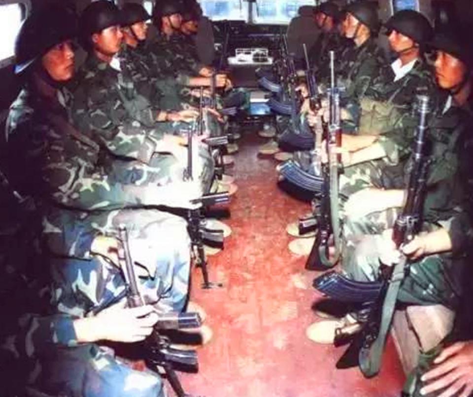 痴情女人为爱付出放弃一切的下场,痴情女子为了爱人的未来甘愿入狱