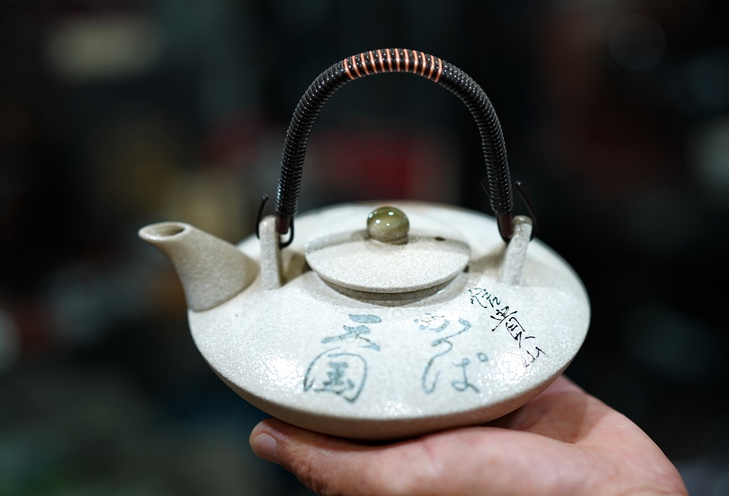 一篇10万+的文章，引出众人询问：你那卖日本瓷的朋友都有啥？