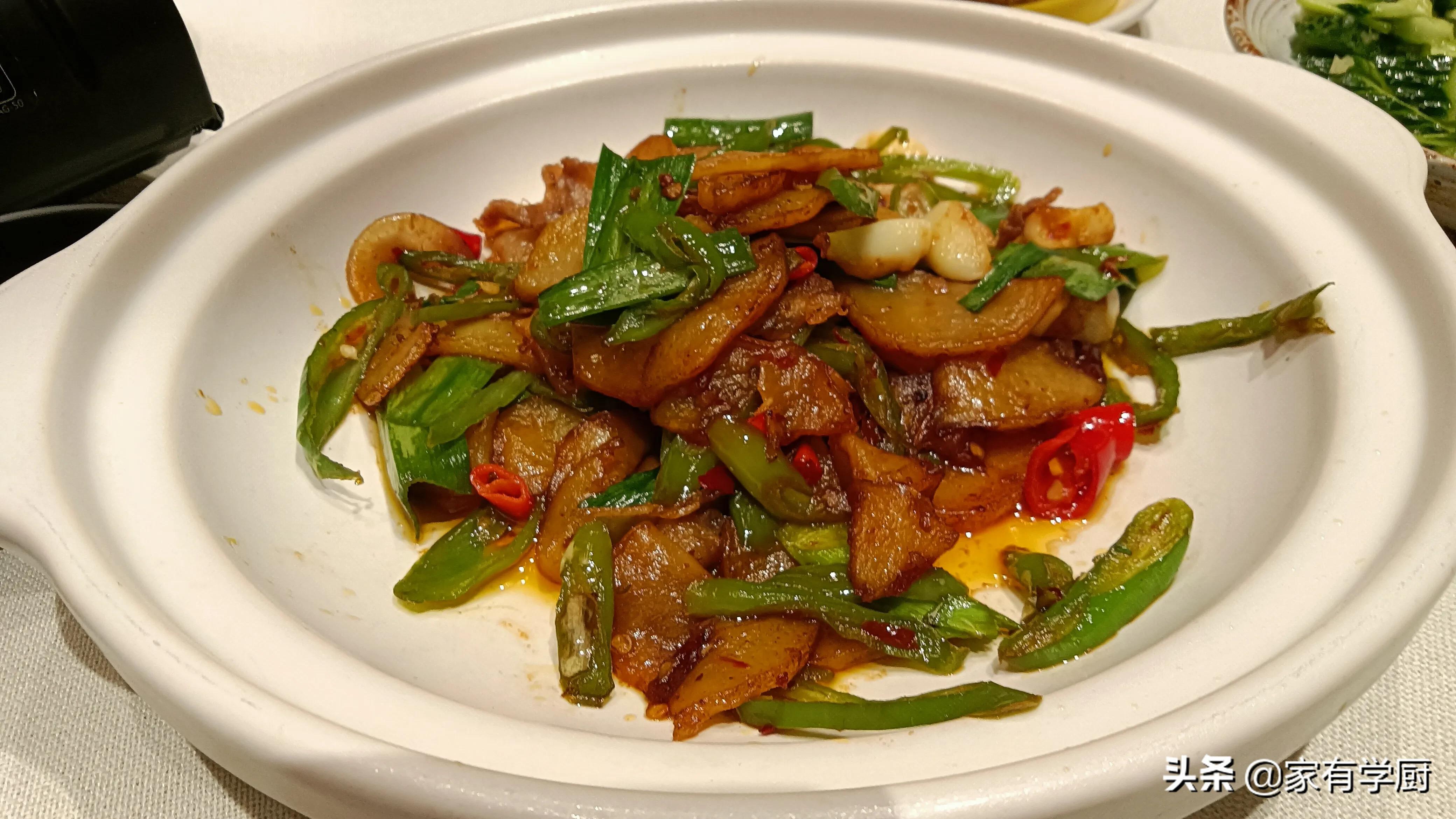 跷脚牛肉探店,美食探店跷脚牛肉