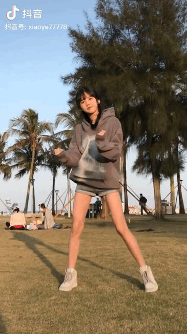 一个月涨粉50万抖音,一个月涨粉500万的网红有收入吗