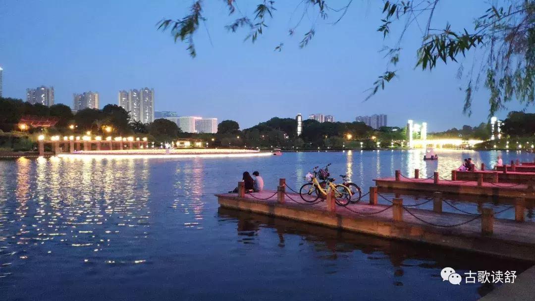 绝了！化妆品变身粤港澳大湾区11城，菇凉美得不要不要…