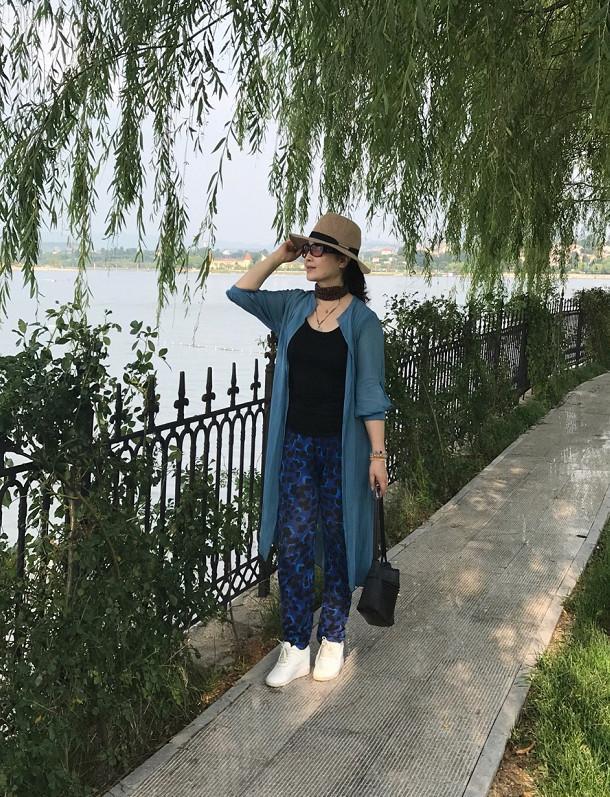 魏慧丽老年图片,魏慧丽69岁依然光彩照人