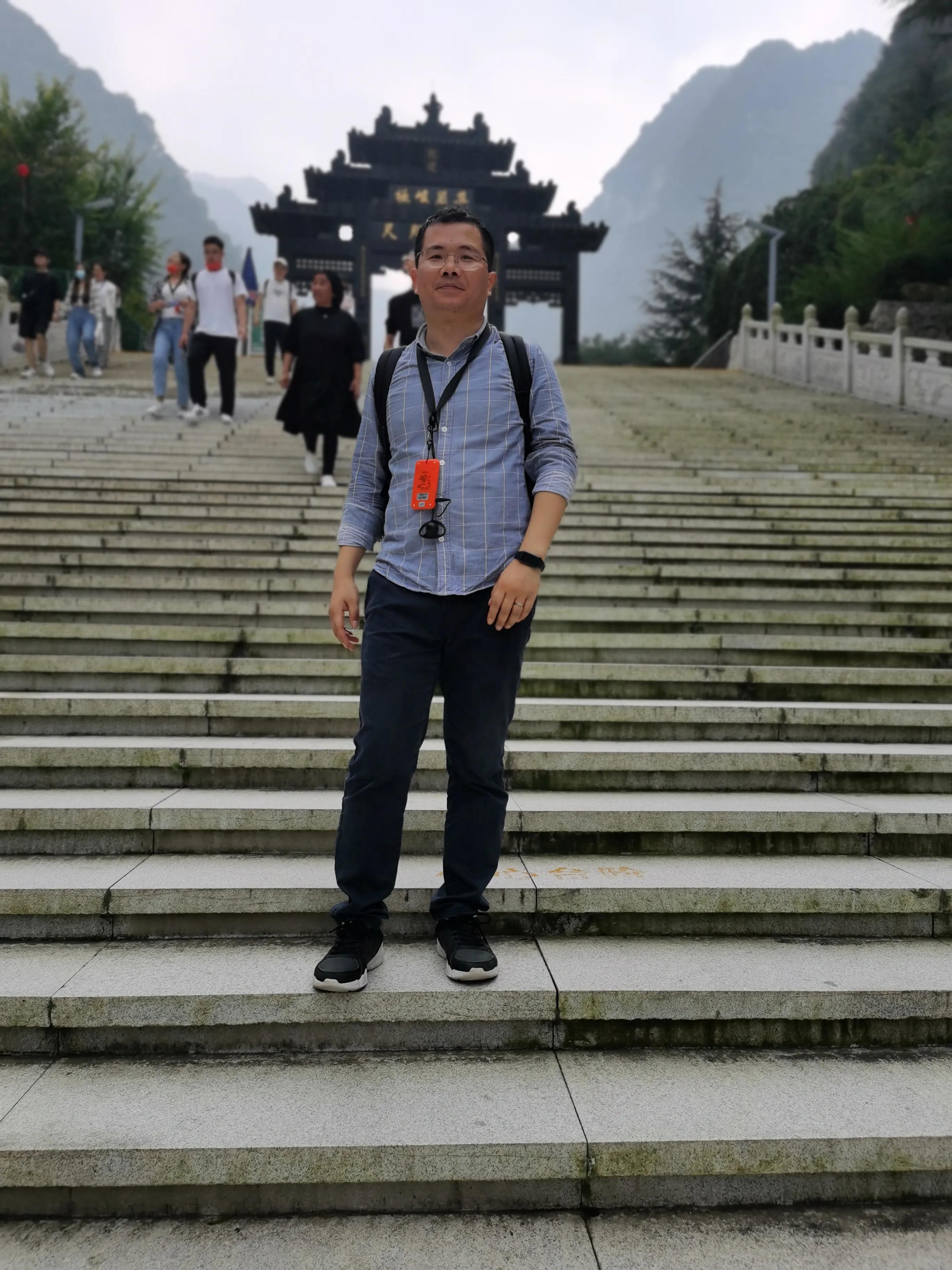 华山论剑西安旅游攻略,华山西上西下到华山论剑