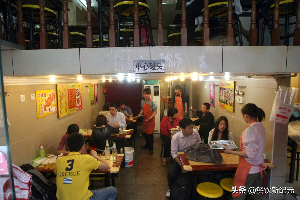 广州迎来小龙虾淘汰潮，富二代投资百万开店，3个月亏个精光