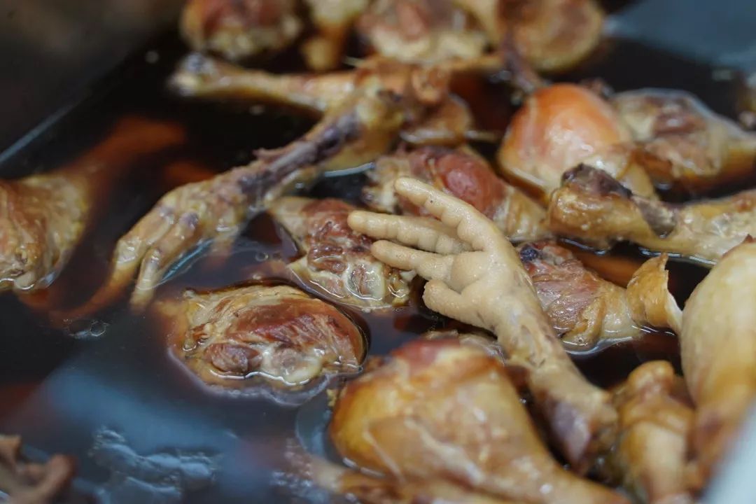 无夜市不夏天!西园里菜场竟然是个“深夜大食堂”?