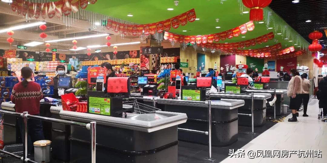 一边直追北上广，一边无人问津，综合体大年的小商业还好吗？