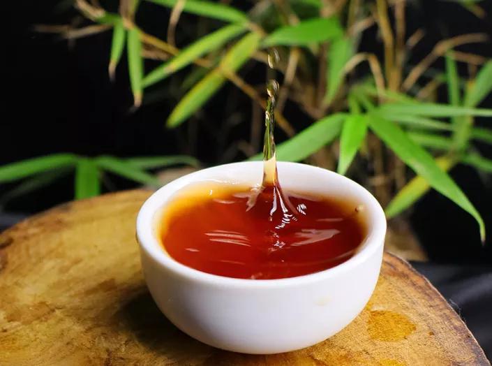 喝茶拉肚子是排湿吗,喝茶拉肚子是因为茶发霉吗