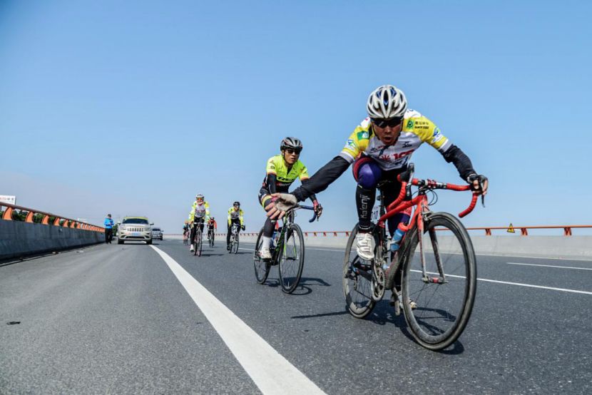 你选错了自行车，骑出去就像“夕阳红骑行队”