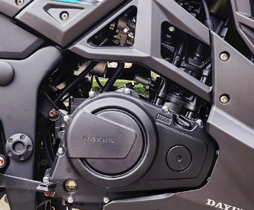 大运302摩托车视频,大运302街车极速