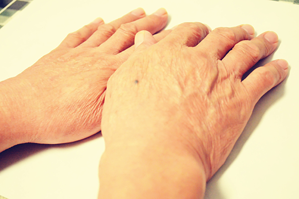 手上青筋突然很明显说明什么,手上青筋不显脚上明显是怎么回事