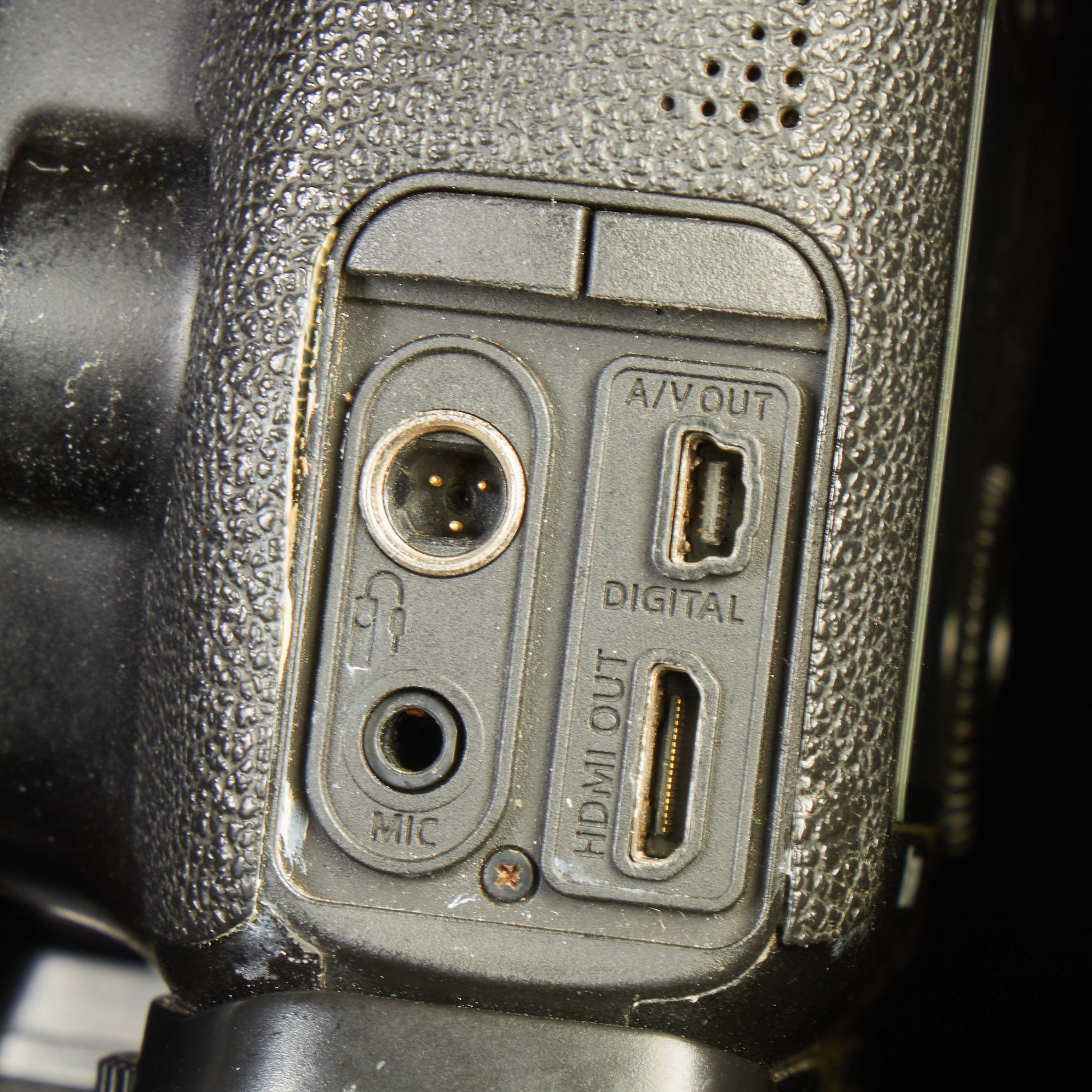 相机掉地上摔了一下有事吗,相机掉地上摔了一下有什么影响