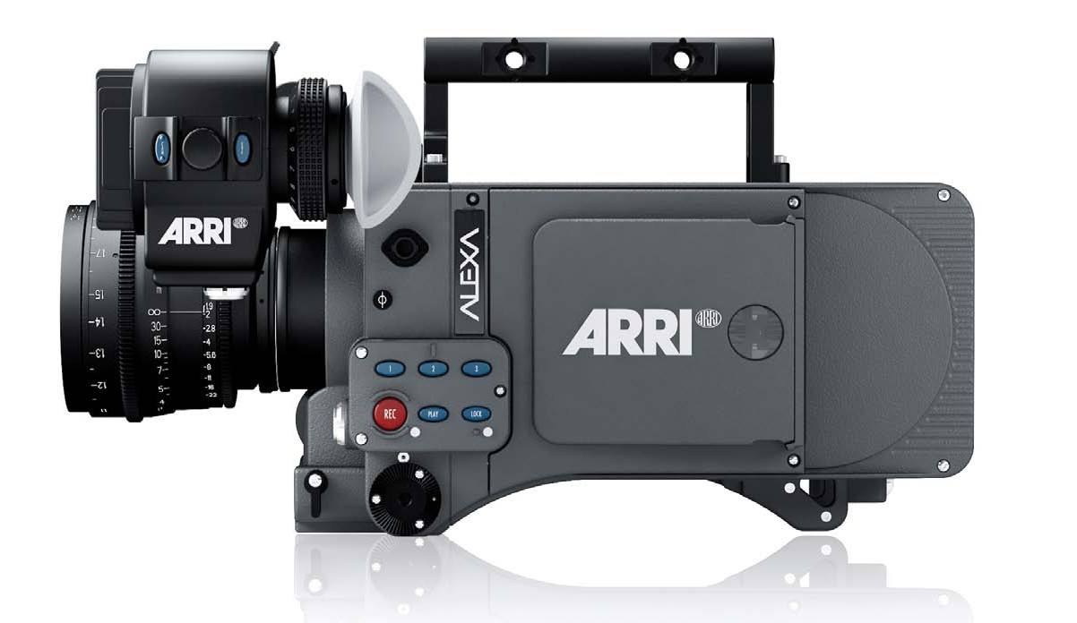 新手买单反好还是买微单好,现在买单反好还是微单好呢