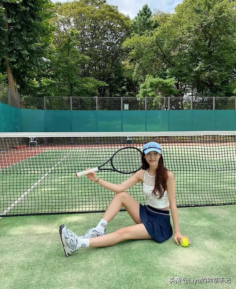 今年秋冬不流行露脚踝,冬季袜子穿搭不露脚踝也酷劲十足