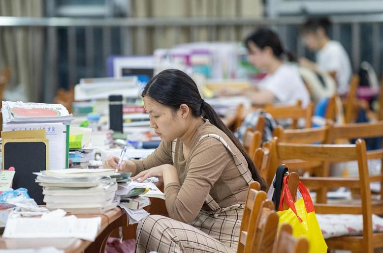 2021考研成绩出炉：321分捡漏中山大学，381分无缘浙大