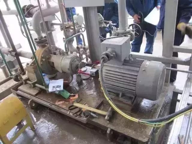 怎么样修理三相电机,电机检修更换轴承步骤及注意事项