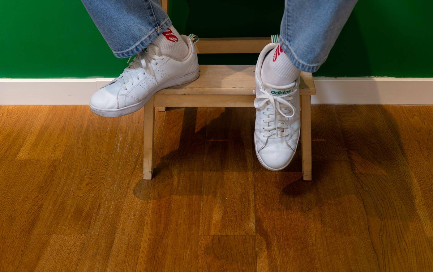 阿迪和彪马小白鞋,阿迪与耐克同类鞋科普