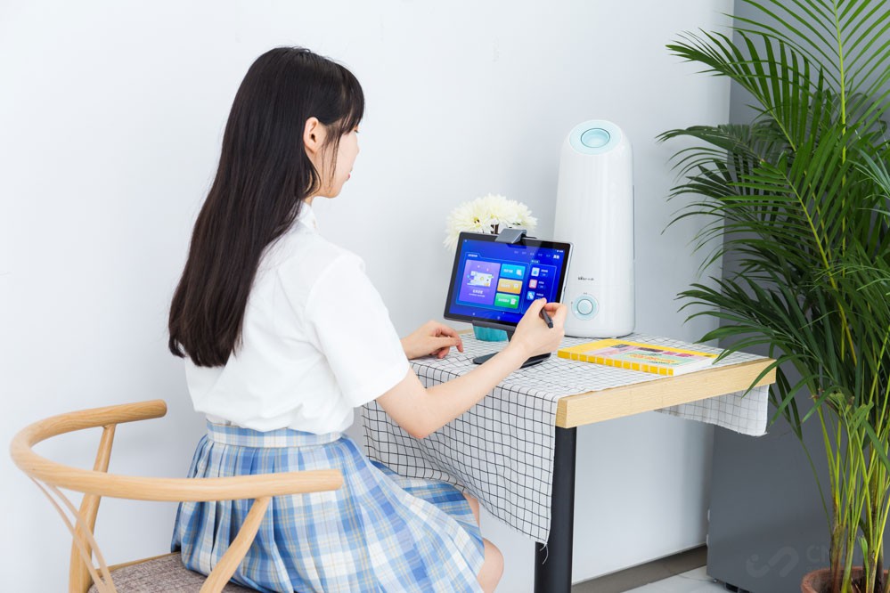 讯飞t10与x3pro蓝光测评,讯飞学习机x1防蓝光