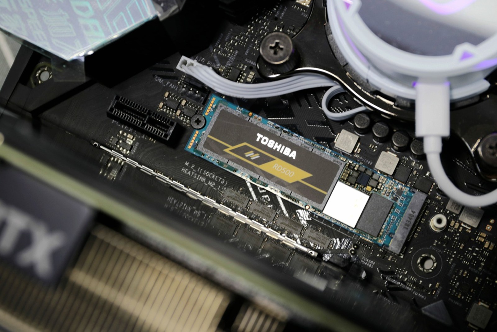 东芝固态硬盘rd500与三星970plus,三星pm991256固态评测