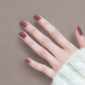 为什么手指甲比头发长得快,为什么手指甲比别人的小