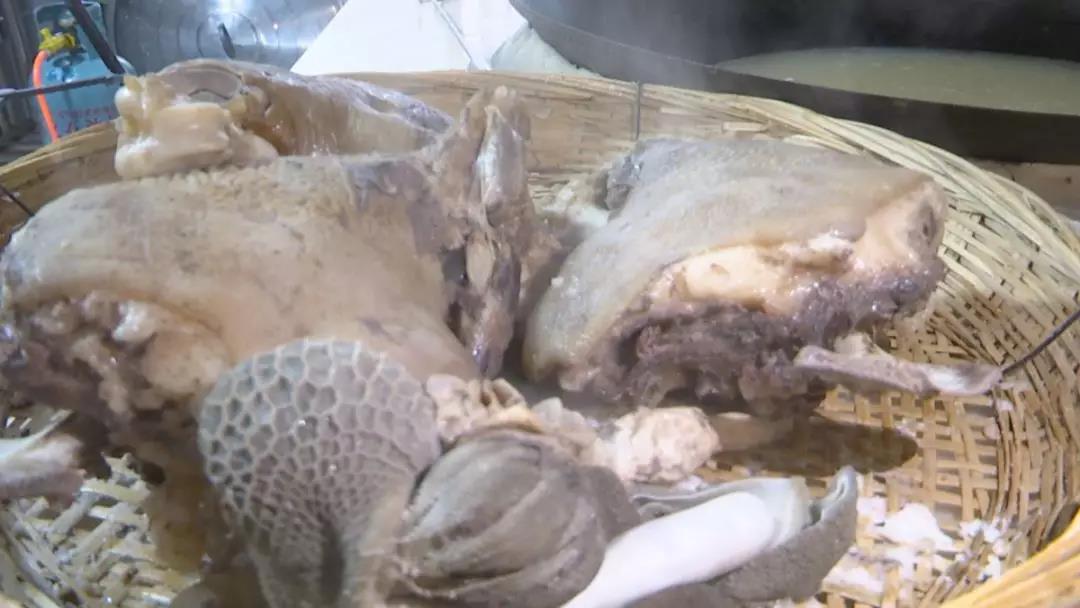 探寻银杏广场美食街，快带上你的味蕾加入我们吧！！