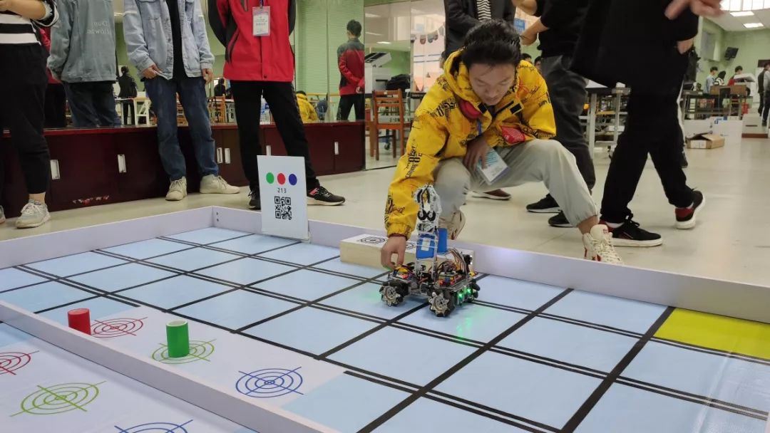 哪个大学机器人厉害,谁家的机器人更厉害