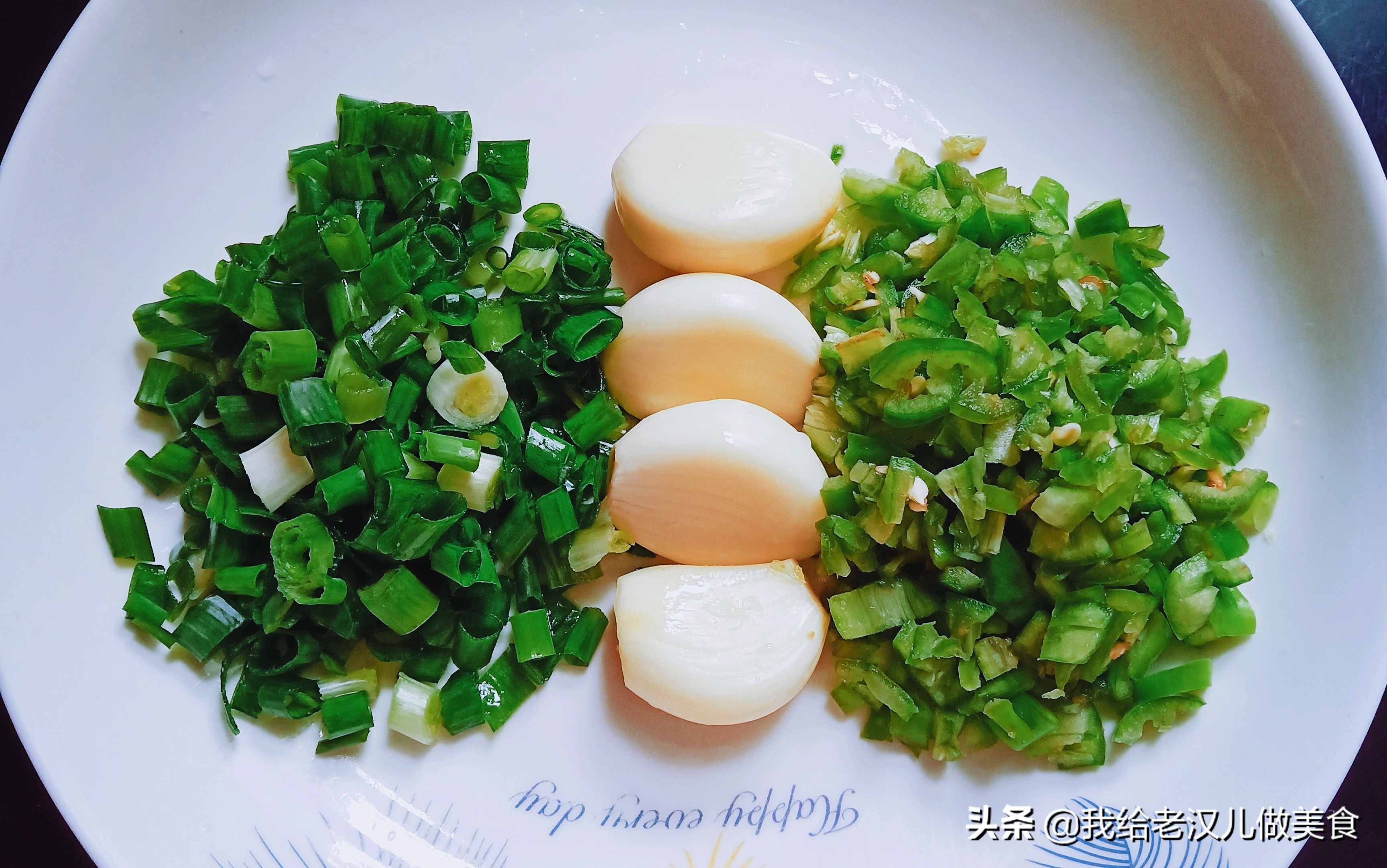 天气炎热吃苦瓜清热解暑,夏季苦夏如何调理