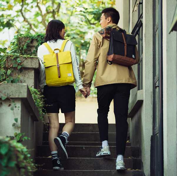 什么牌子的双肩包结实好看又实惠,推荐几款值得买的双肩包