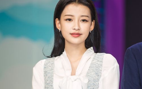 京圈太子妃孙怡，24岁闪婚董子健，为何生子多年仍未领证