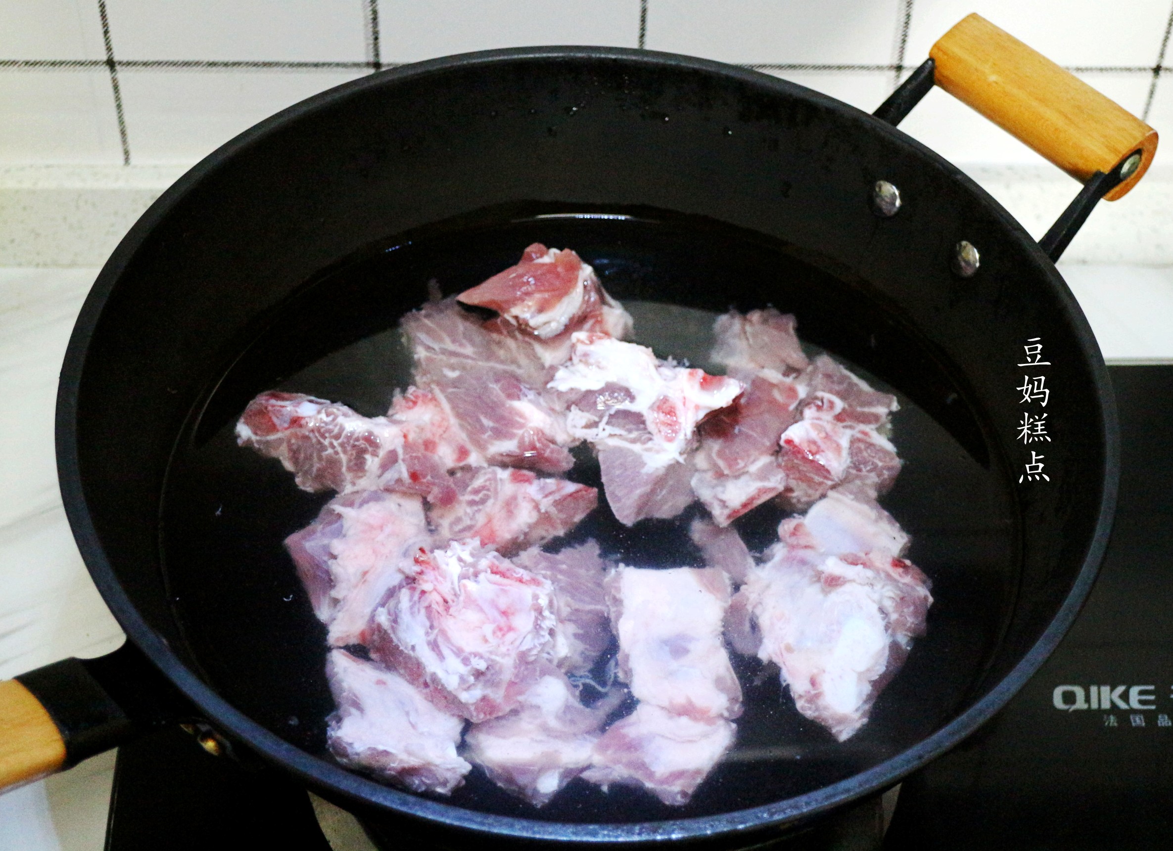 电饭煲焖饭菜饭一起做,电饭煲怎么做最好吃最简单