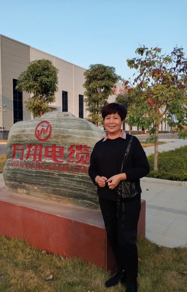 女经理怎样干一行爱一行很受好评