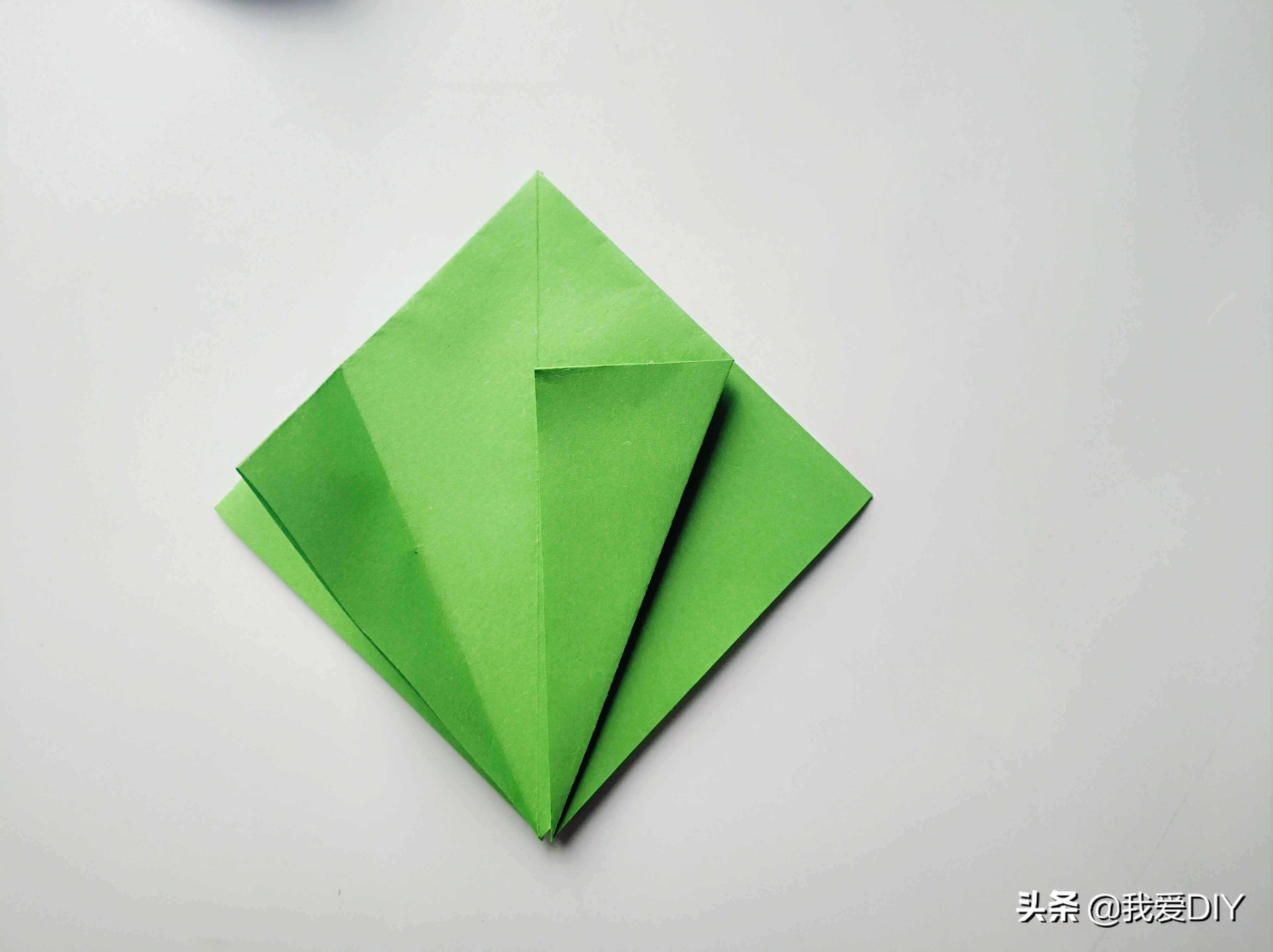 小燕子折纸步骤图解法,小燕子折纸教程简单