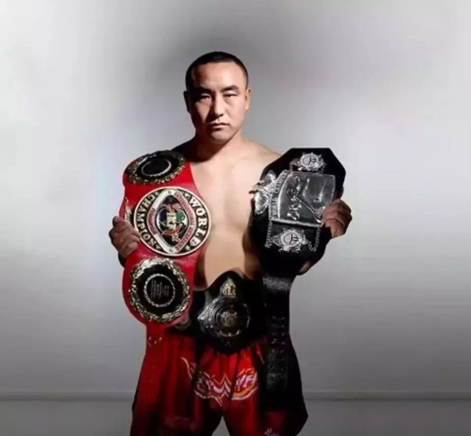 宝力高把泰拳王踢成植物人,被宝力高ko的泰拳王现在怎么样了