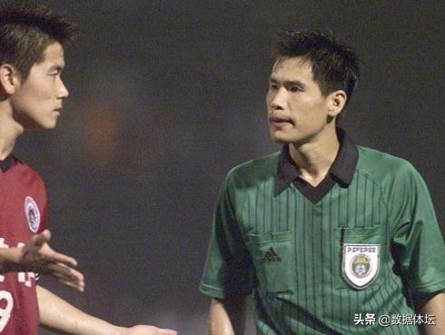 中国足坛“红黑”大翻转,他远离足球却活出了不一样的人生