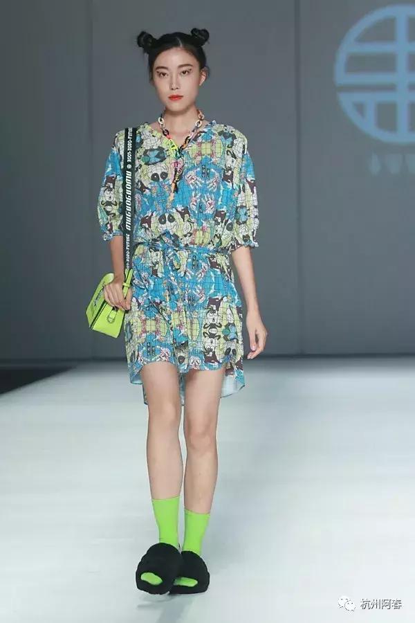 2019广东时装周-秋季：活出新世相·木果果木2020春夏新品发布会